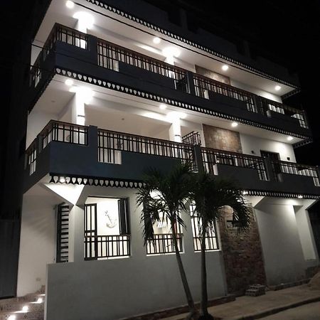Hostal Marina Samana Zewnętrze zdjęcie