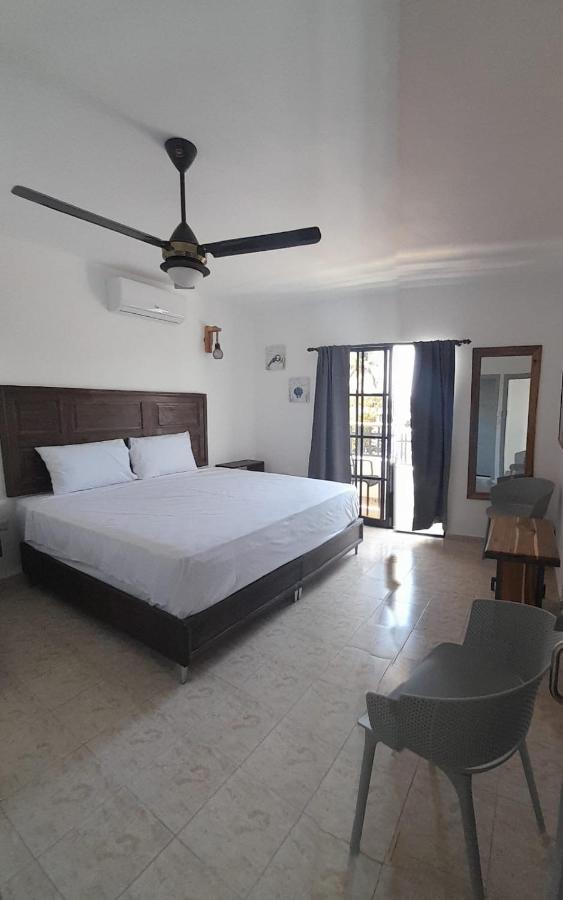 Hostal Marina Samana Zewnętrze zdjęcie