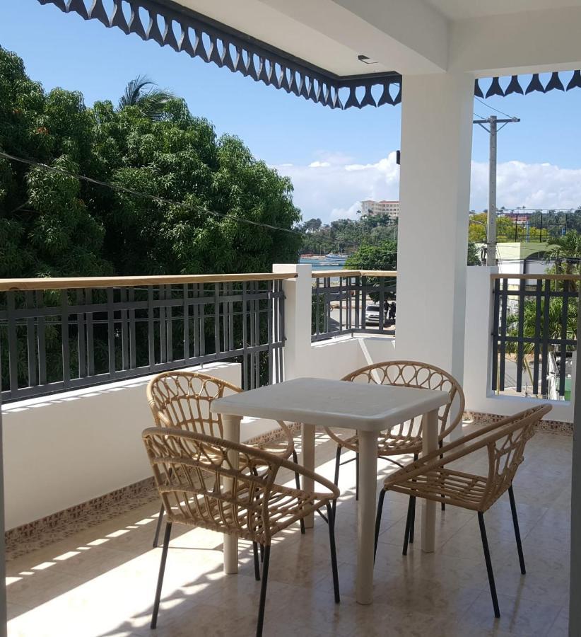 Hostal Marina Samana Zewnętrze zdjęcie