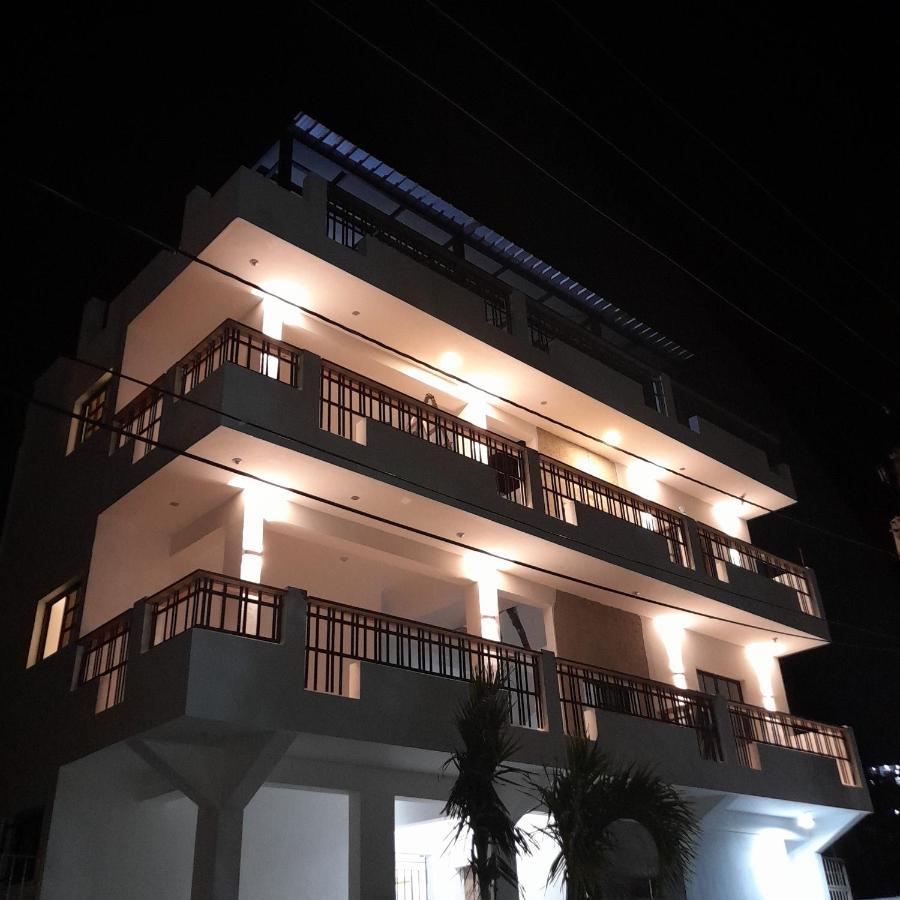 Hostal Marina Samana Zewnętrze zdjęcie