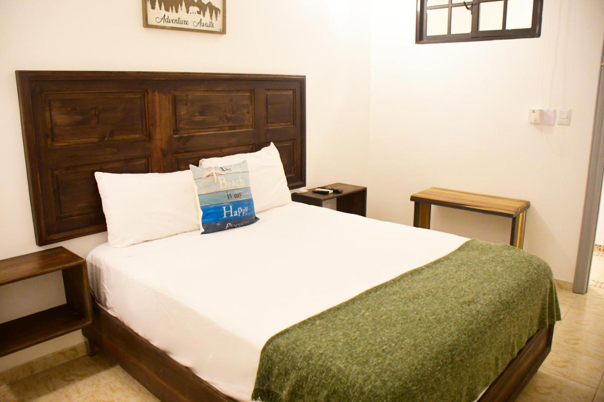 Hostal Marina Samana Zewnętrze zdjęcie