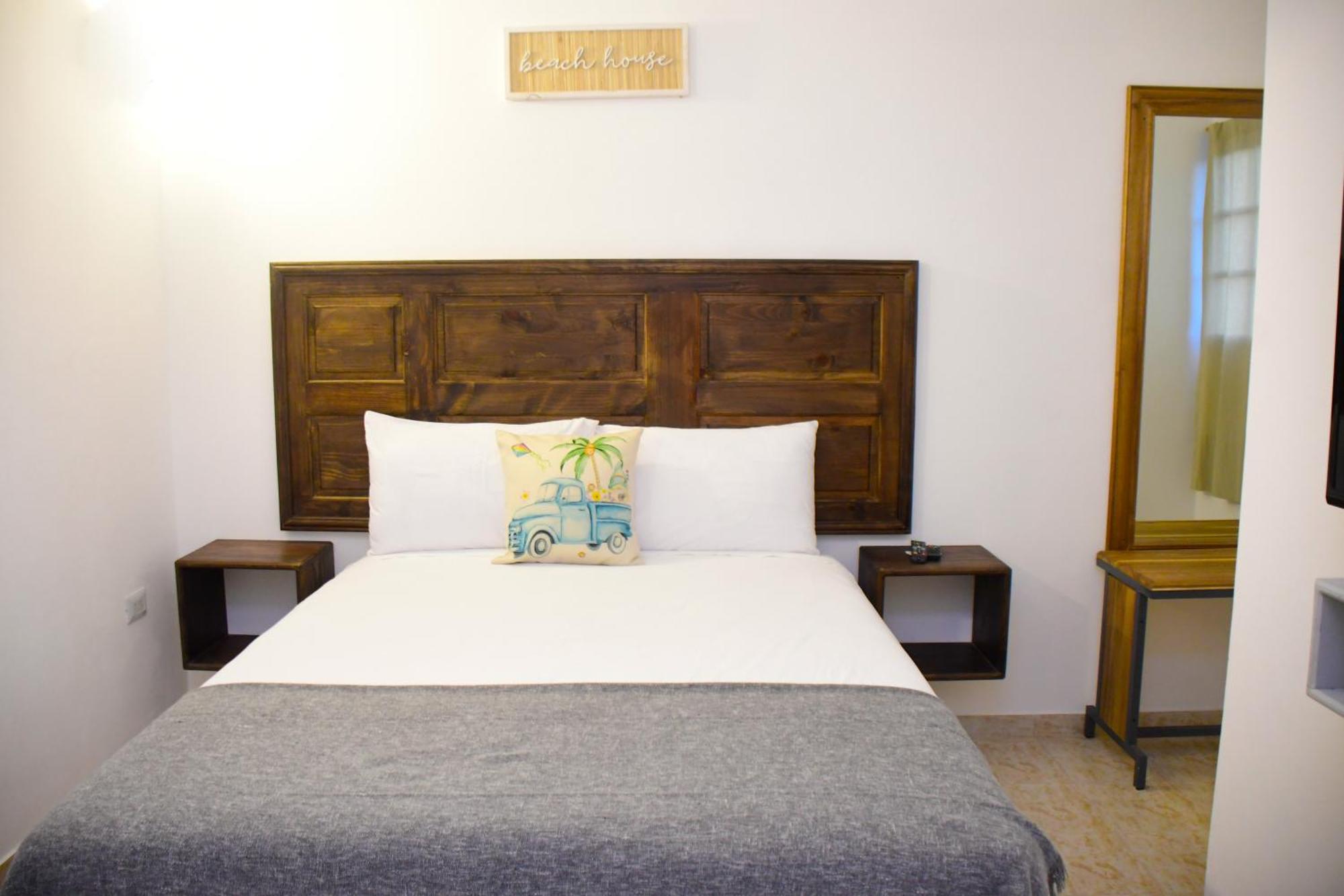 Hostal Marina Samana Zewnętrze zdjęcie