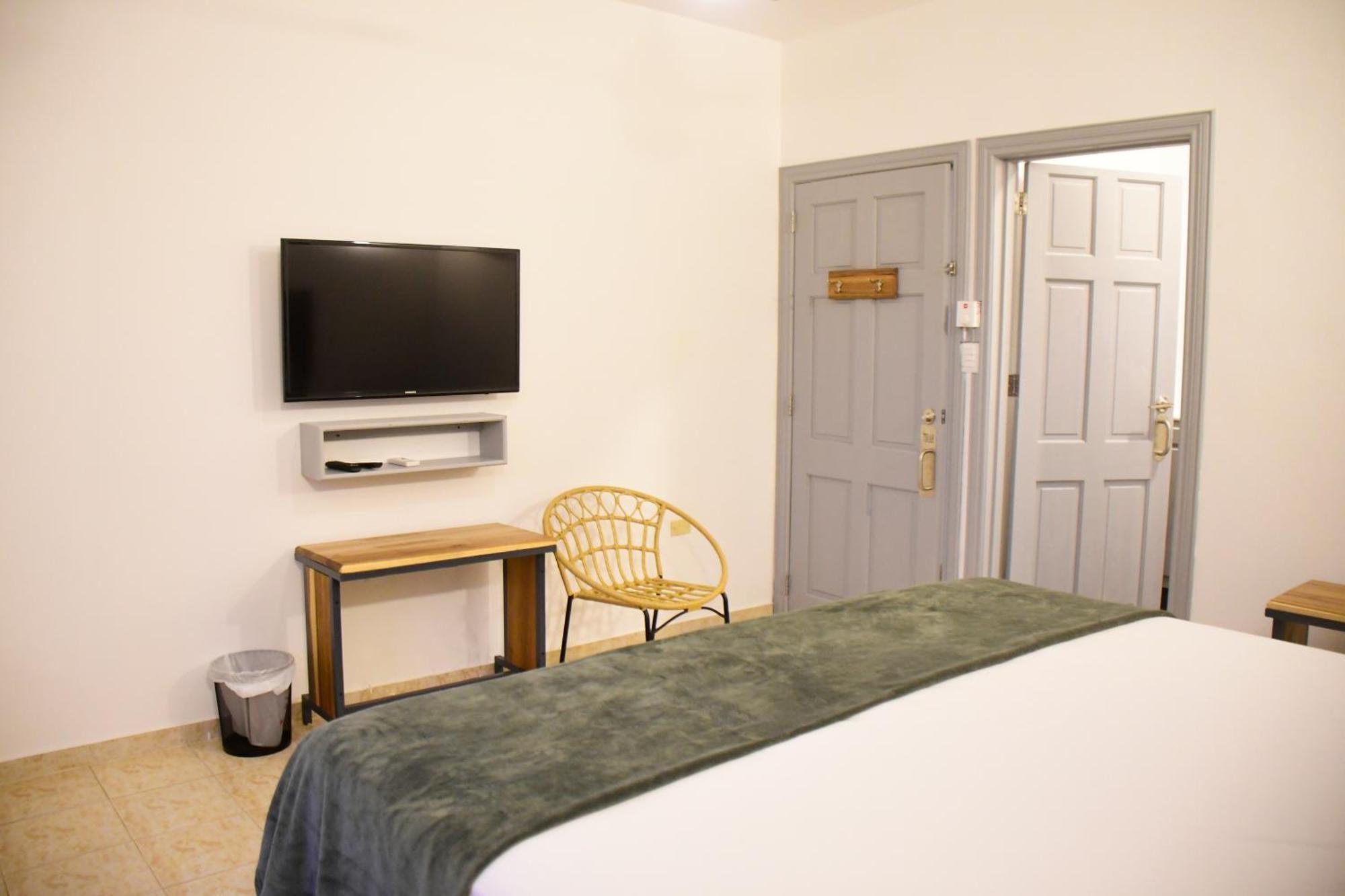 Hostal Marina Samana Zewnętrze zdjęcie