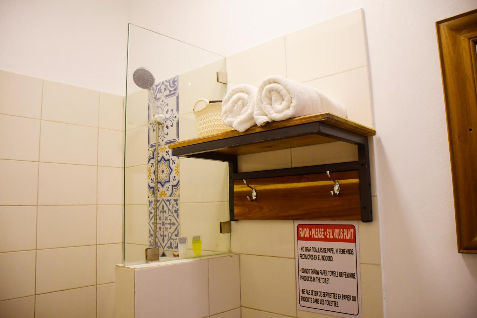Hostal Marina Samana Zewnętrze zdjęcie
