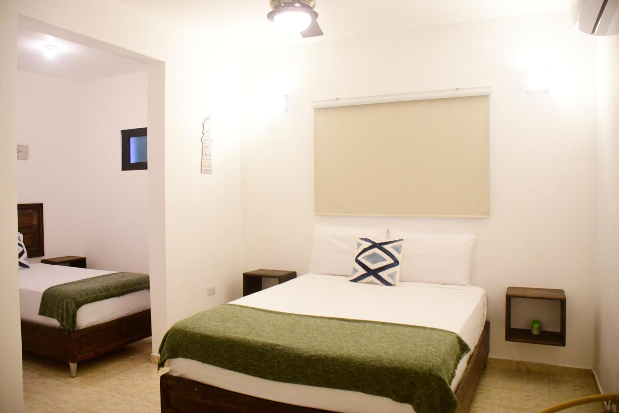 Hostal Marina Samana Zewnętrze zdjęcie