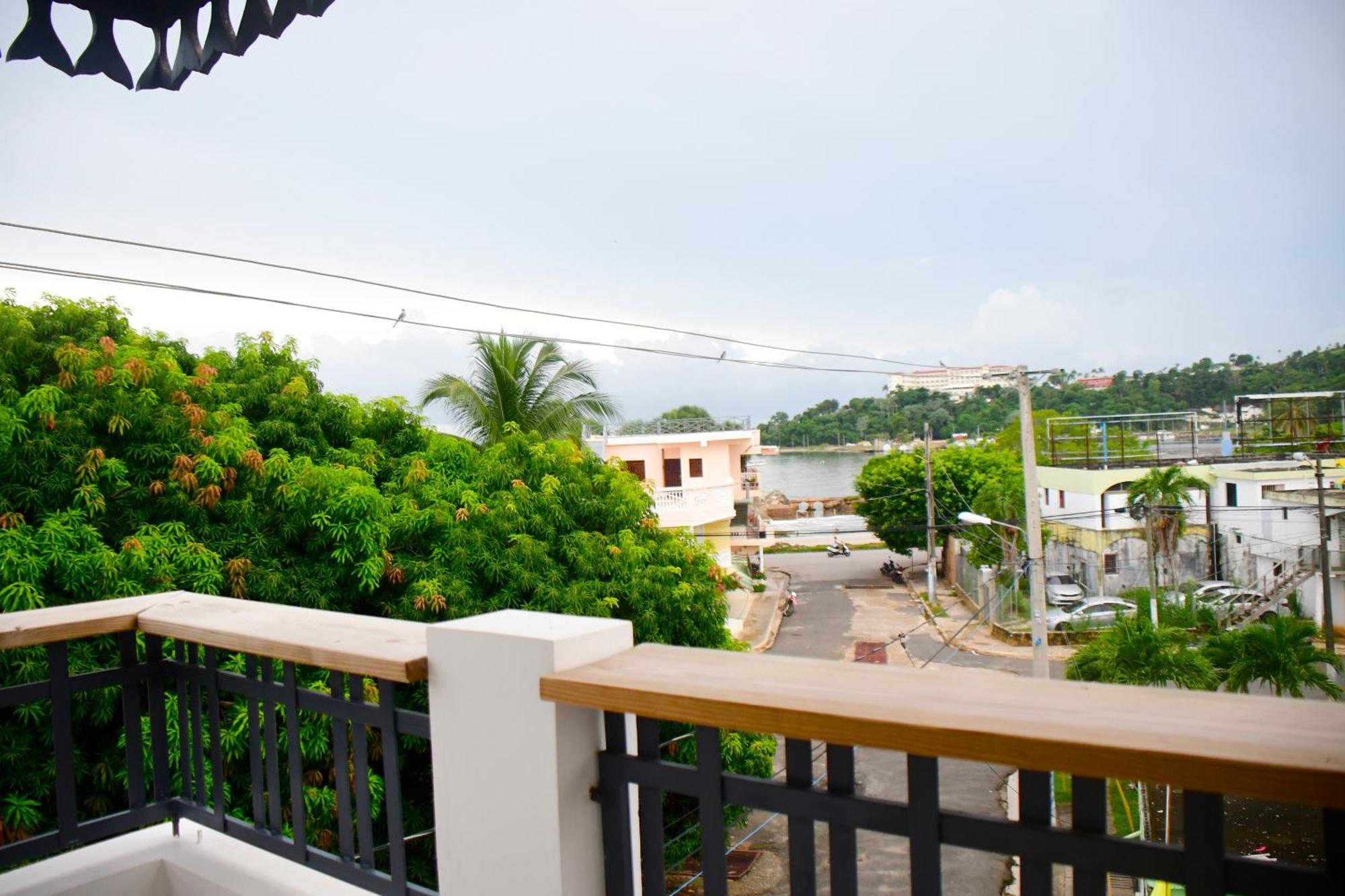 Hostal Marina Samana Zewnętrze zdjęcie